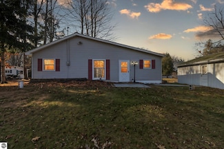 6364 Joanne St, Lake, MI 48632