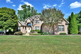 9445 Hunt Club Trail NE, Warren, OH 44484