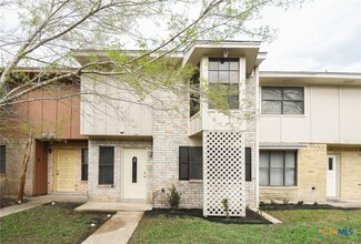 207 Palmwood Dr Unit 3, Victoria, TX 77901
