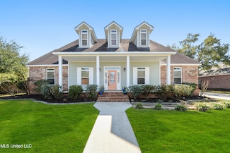 123 Seabrook Dr, Waveland, MS 39576