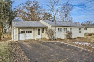 405 Warner Ave S, Willernie, MN 55090