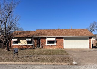 4904 Bermuda Ave, Sand Springs, OK 74063
