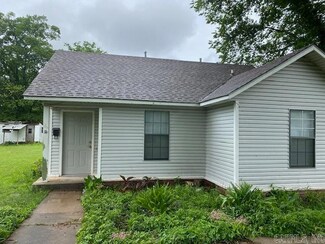 706 S 5th St, Augusta, AR 72006