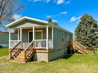 1239 County Road H Unit 4, New Richmond, WI 54017
