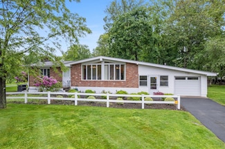 26 Linden Ct, New City, NY 10956