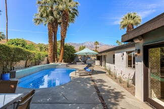 5155 E Bobolink Ln, Palm Springs, CA 92264