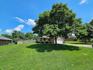 406 Kadee Dr, Crane, MO 65633