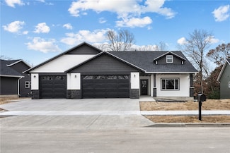 1130 Craven Ct, Eau Claire, WI 54703