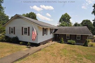 142 Morningside Dr, Elkview, WV 25071