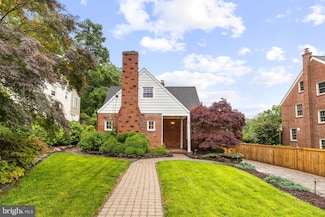 2819 S Joyce St, Arlington, VA 22202