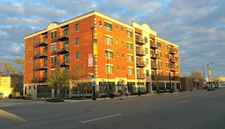 8255 Skokie Blvd Unit 303, Skokie, IL 60077