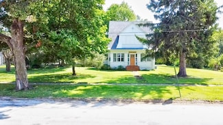 212 W Jones St, Milford, IL 60953