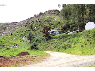 68814 W Fork Millicoma Rd, Coos Bay, OR 97420