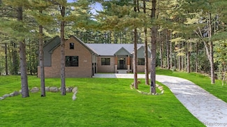 3743 Kerriel Ct, Commerce Township, MI 48382