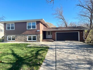 15139 Le Claire Ave, Oak Forest, IL 60452