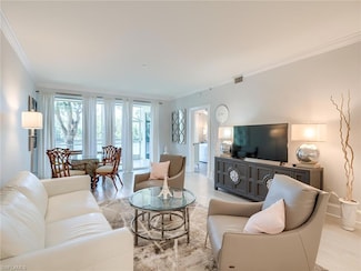 1016 Manor Lake Dr, Naples, FL 34110