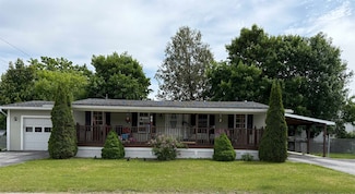 66 1st St, Swanton, VT 05488