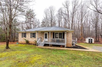 8300 Daybreak Dr, Amelia Court House, VA 23002