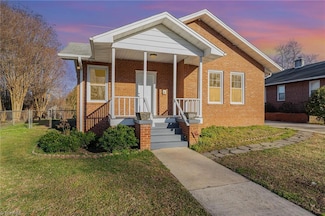 1616 Upland Dr, Greensboro, NC 27405