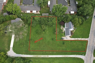 4567 E Kalalujah Lake Dr, Port Clinton, OH 43452
