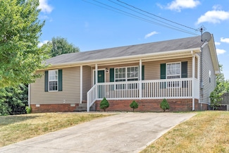 339 Pioneer Dr, Oak Grove, KY 42262