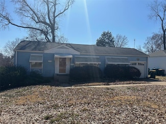 1230 Bakewell Dr, Saint Louis, MO 63137