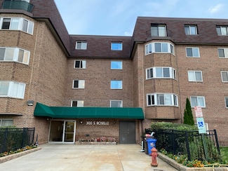 300 S Roselle Rd Unit 522, Schaumburg, IL 60193