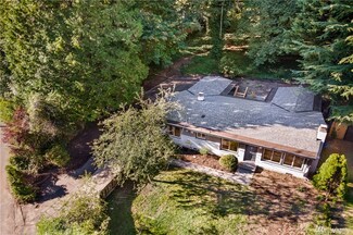 2916 NE 182nd St, Lake Forest Park, WA 98155