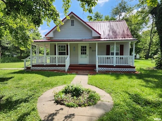 111 Bevard St, Carterville, IL 62918