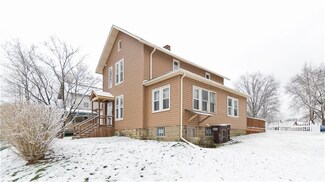 458 Liberty St, Grove City, PA 16127