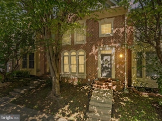 11770 Valley Ridge Cir, Fairfax, VA 22033