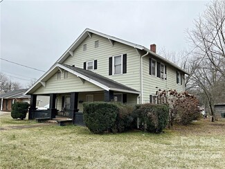 131 1st Ave N, Conover, NC 28613
