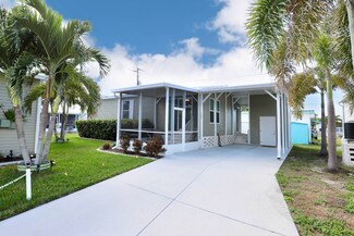 509 Poinciana Ct, Naples, FL 34110