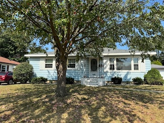 553 Oakcrest St SW, Wyoming, MI 49509