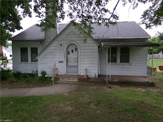 1408 E Martin Luther King Junior Dr, High Point, NC 27260