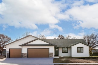 1916 Golden Gate Way, Holmen, WI 54636