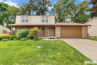 3611 75th St, Moline, IL 61265