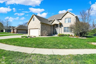 386 White Oak Ln, Greenwood, IN 46142