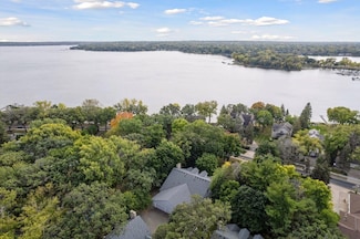 4570 Lake Ct, Saint Paul, MN 55110