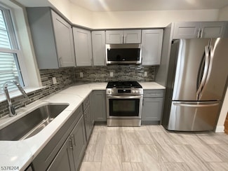 797 S 15th St, Newark, NJ 07108