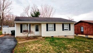 1218 4th St, Waynesboro, VA 22980