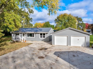 W5158 Cowgill Rd, Rio, WI 53960