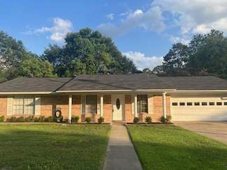 104 Pinecrest Ct, Lufkin, TX 75901