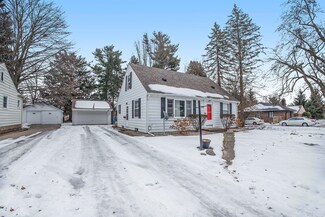 1406 Pinehurst Blvd, Kalamazoo, MI 49006