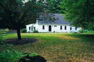 11 Bartlett Rd, Brentwood, NH 03833