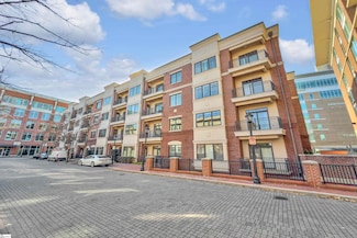 155 Riverplace Unit 201, Greenville, SC 29601