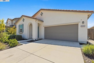 946 Osprey Dr, Lathrop, CA 95330