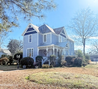 502 E Georgetown St, Crystal Springs, MS 39059
