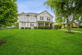 523 Short Ln, Glenview, IL 60025