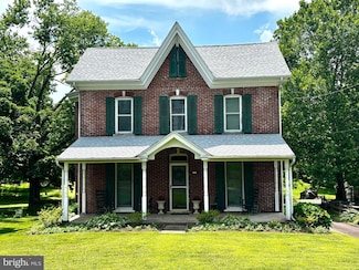 1567 Salford St, Salford, PA 18957
